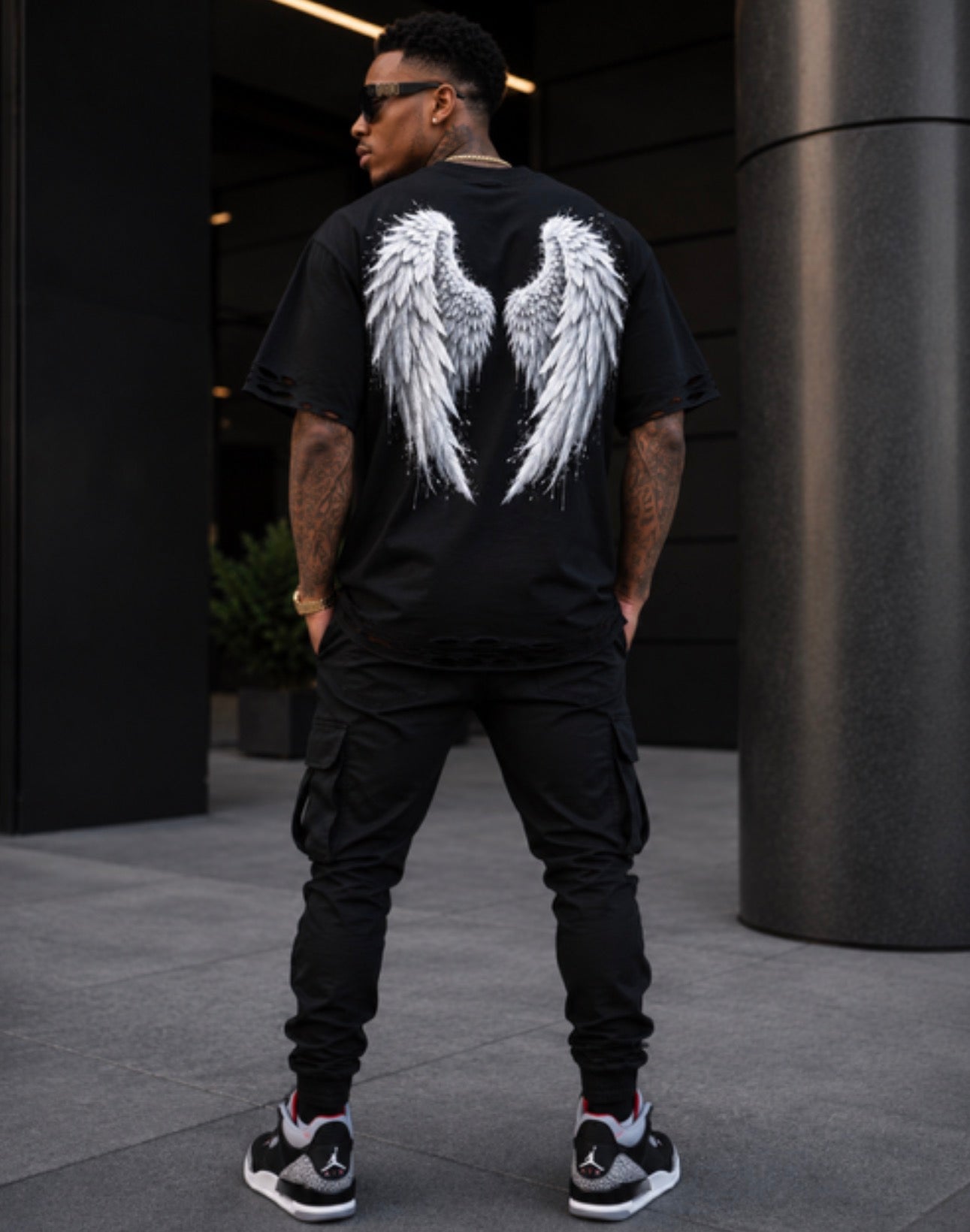People are remembered, but legends never die oversized graphic Tee